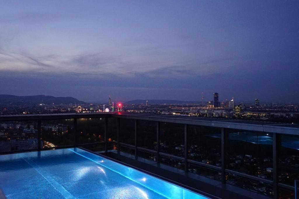 Executive Suite W/ Rooftop Pool Vienna Luaran gambar